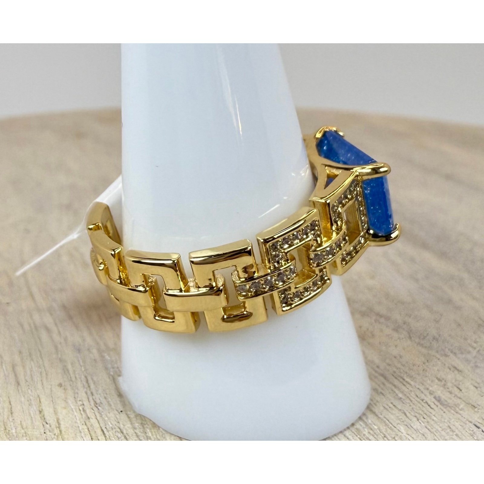 Bomb Party Ring “An Eternal Gaze” Size 10 Aqua Blue Ice Crystal Gold