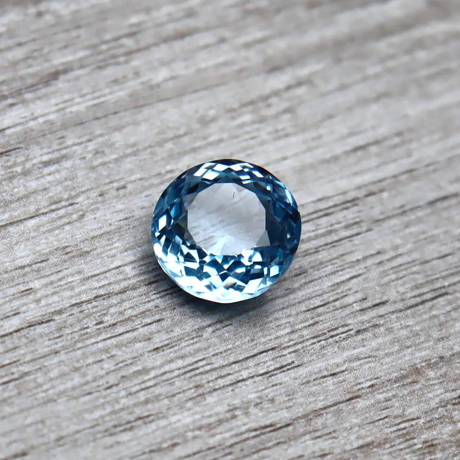 Ocean Blue Aquamarine Round Cut 8-10 Ct Natural Certified Loose Gemstone