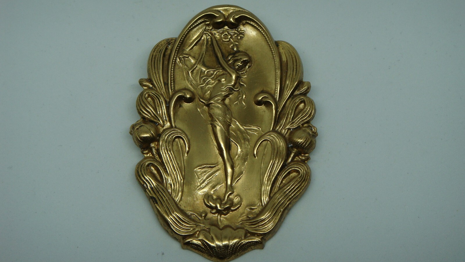 BEAUTIFUL REPRO ART NOUVEAU BROOCH YOUNG WOMAN REACHING FLOWERS