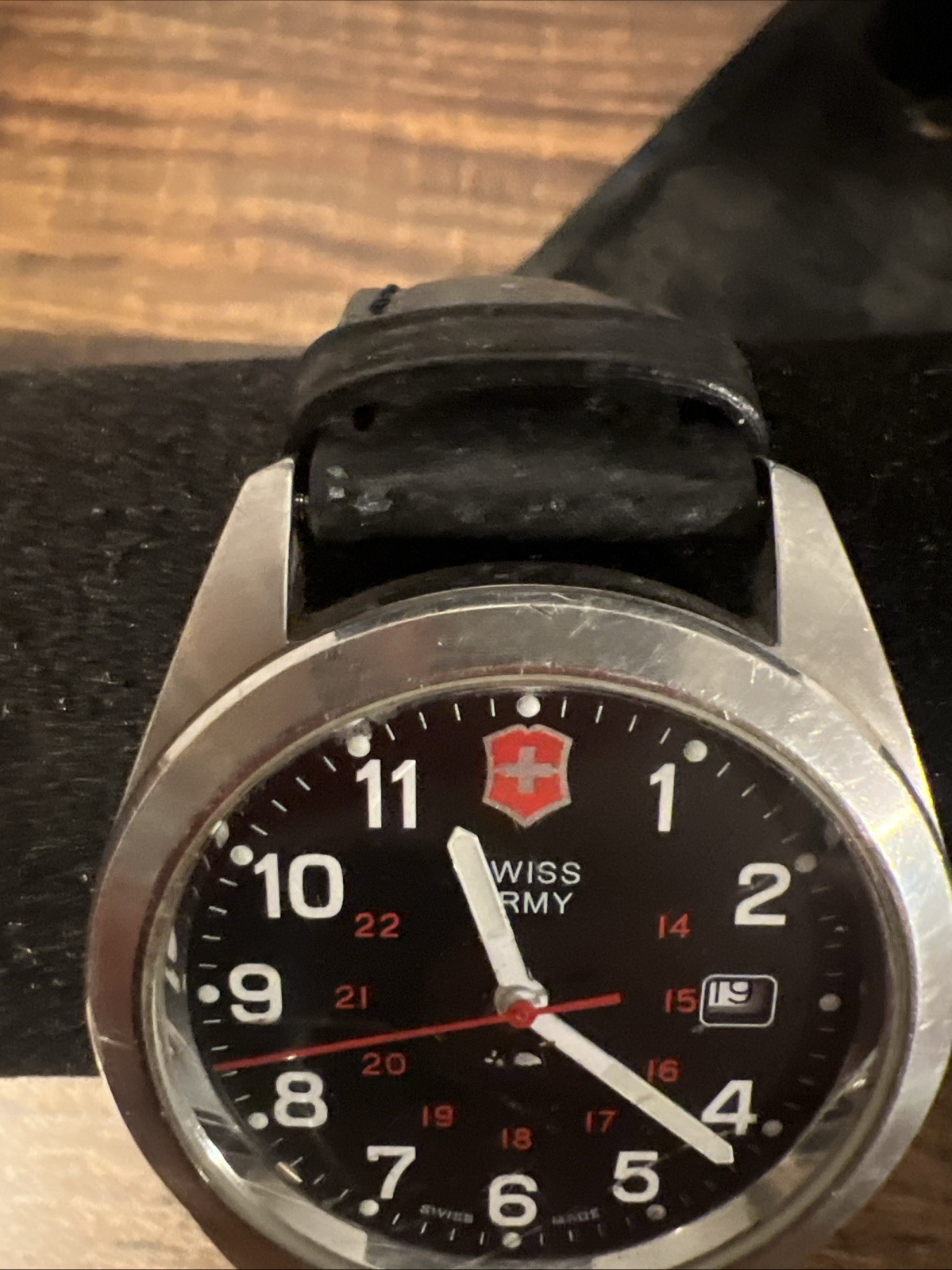 Victorinox Swiss Army Garrison model 241083 Watch Untested