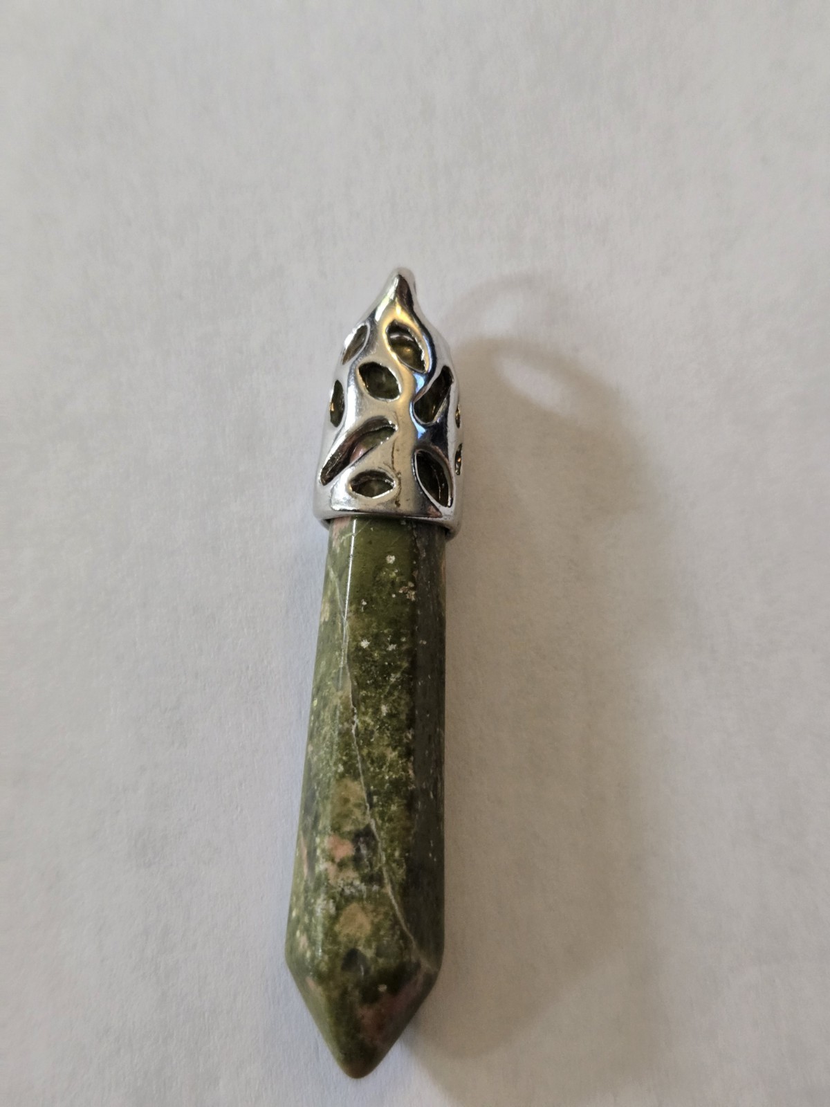 Green Stone Point Amulet Pendant Silver Tone Filigree Bail 1 Gemstone