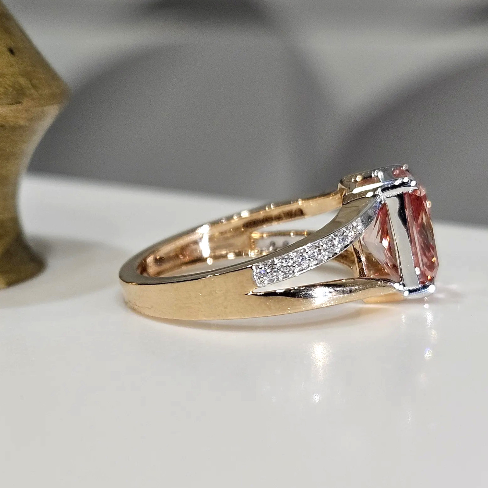18k Multi Gold IGI Lab Created Fancy Vivid Pink Diamond Ring 3.15 Ct Radiant Cut