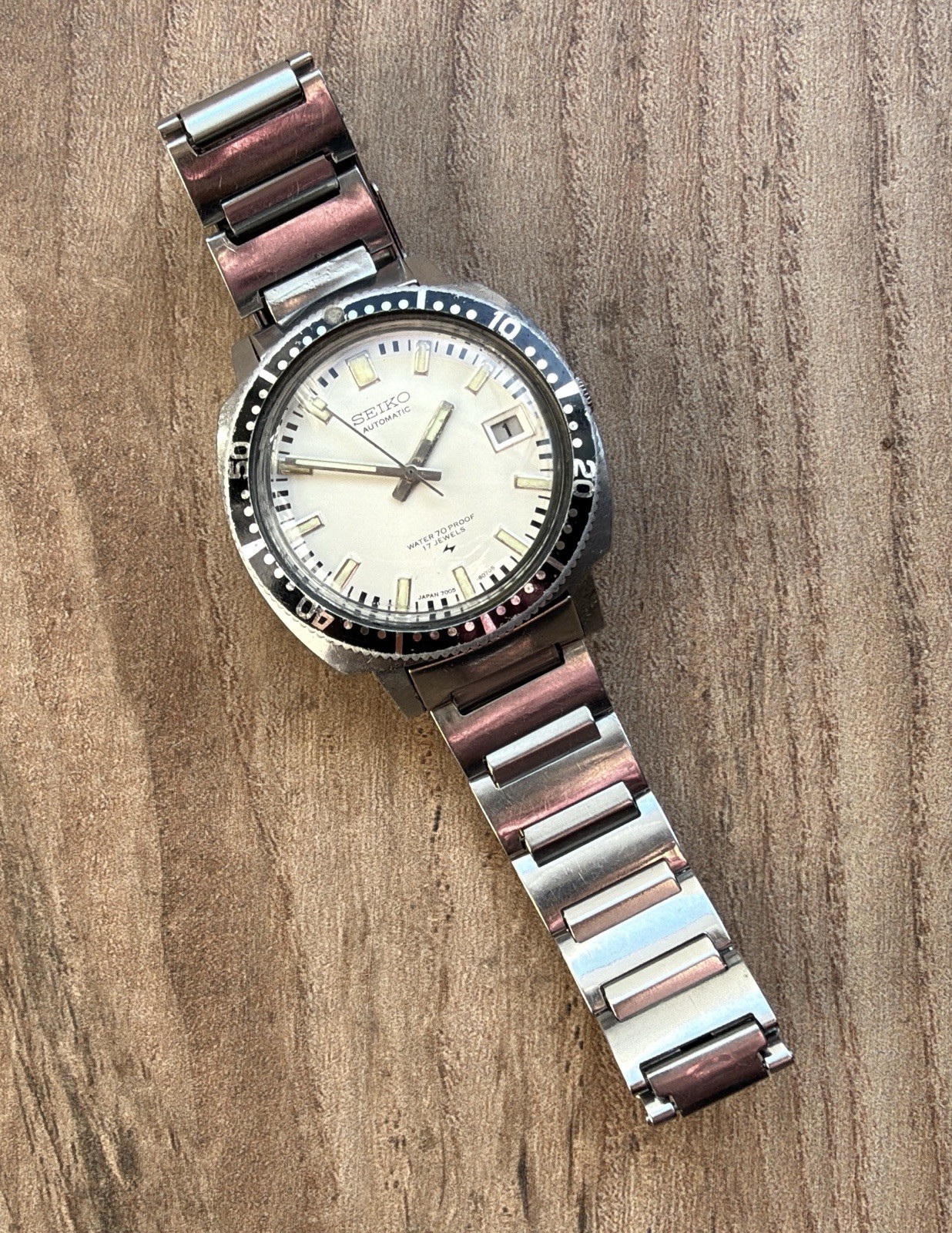1973 Seiko 7005-8052 “Poor Man’s Diver” Automatic Vintage Diver Watch White