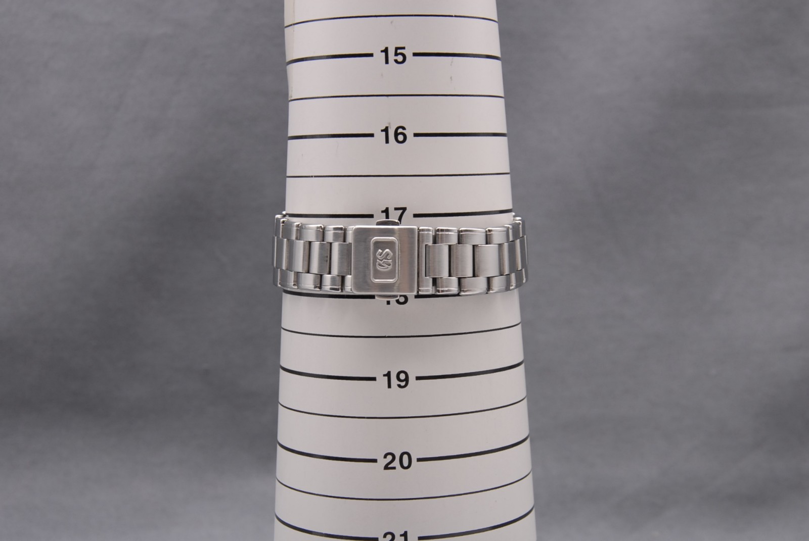 1999 [Near MINT] GRAND SEIKO 9F62-0A10 GS 35mm Silver Dial Date QZ Men’s Watch