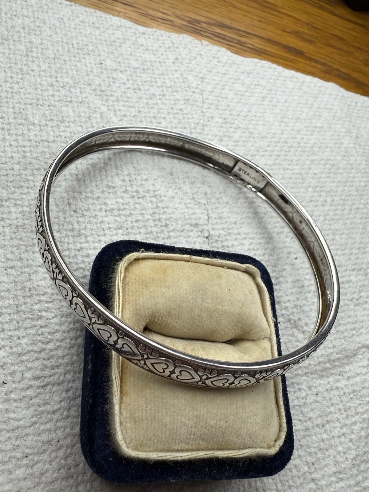Sterling silver heart bracelet Bangle 8.8grams