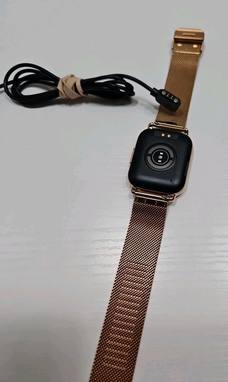 Gold Tone Smartwatch With Charging Cable – Waterproof, HR Monitor