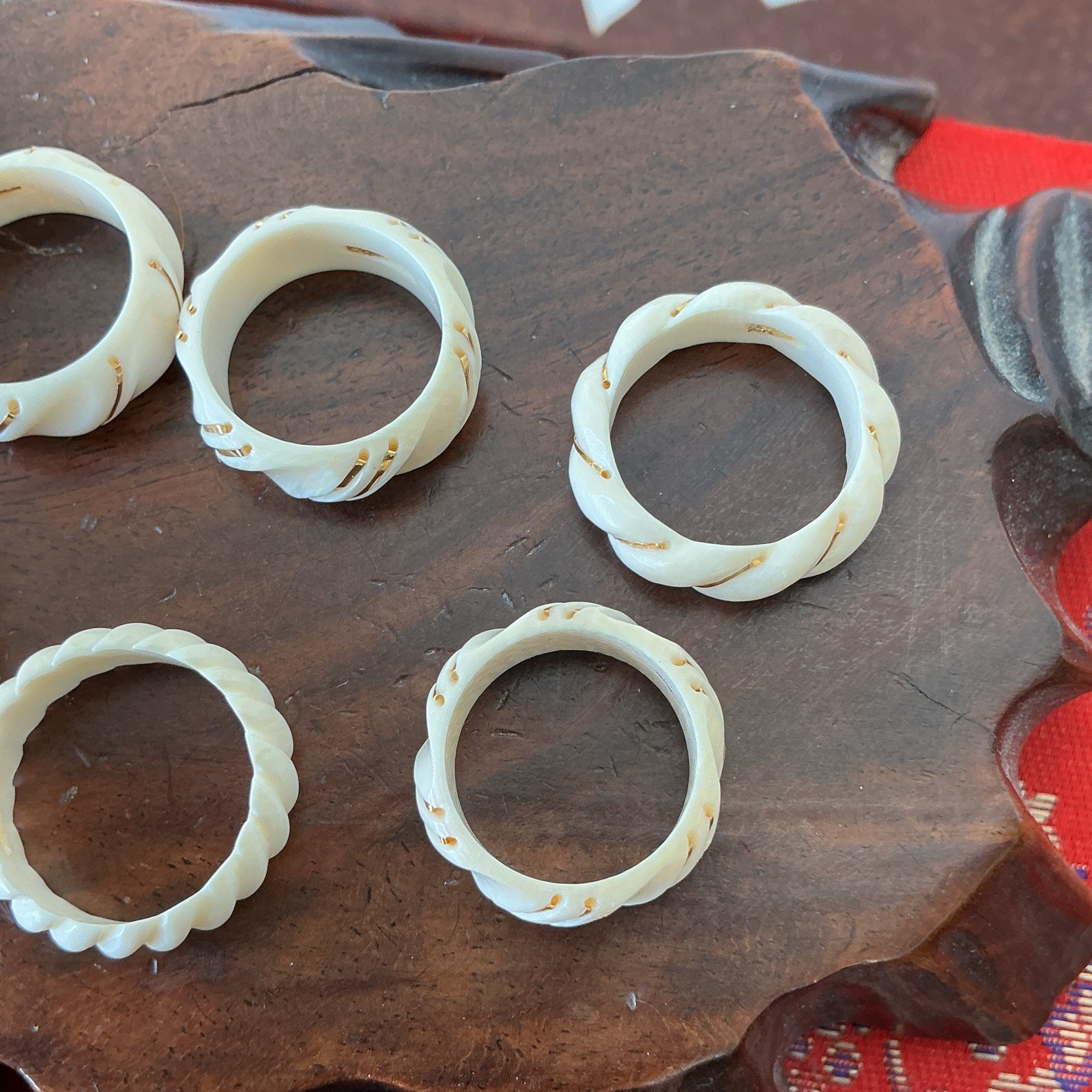 Lot of 10 White Stretch Twisted Beaded Band Rings No Stone Size 3.5-6