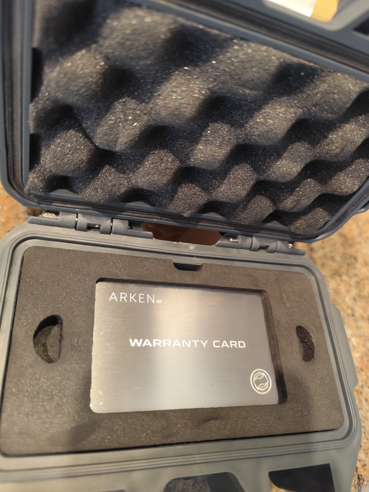 Arken Alterum Black GMT
