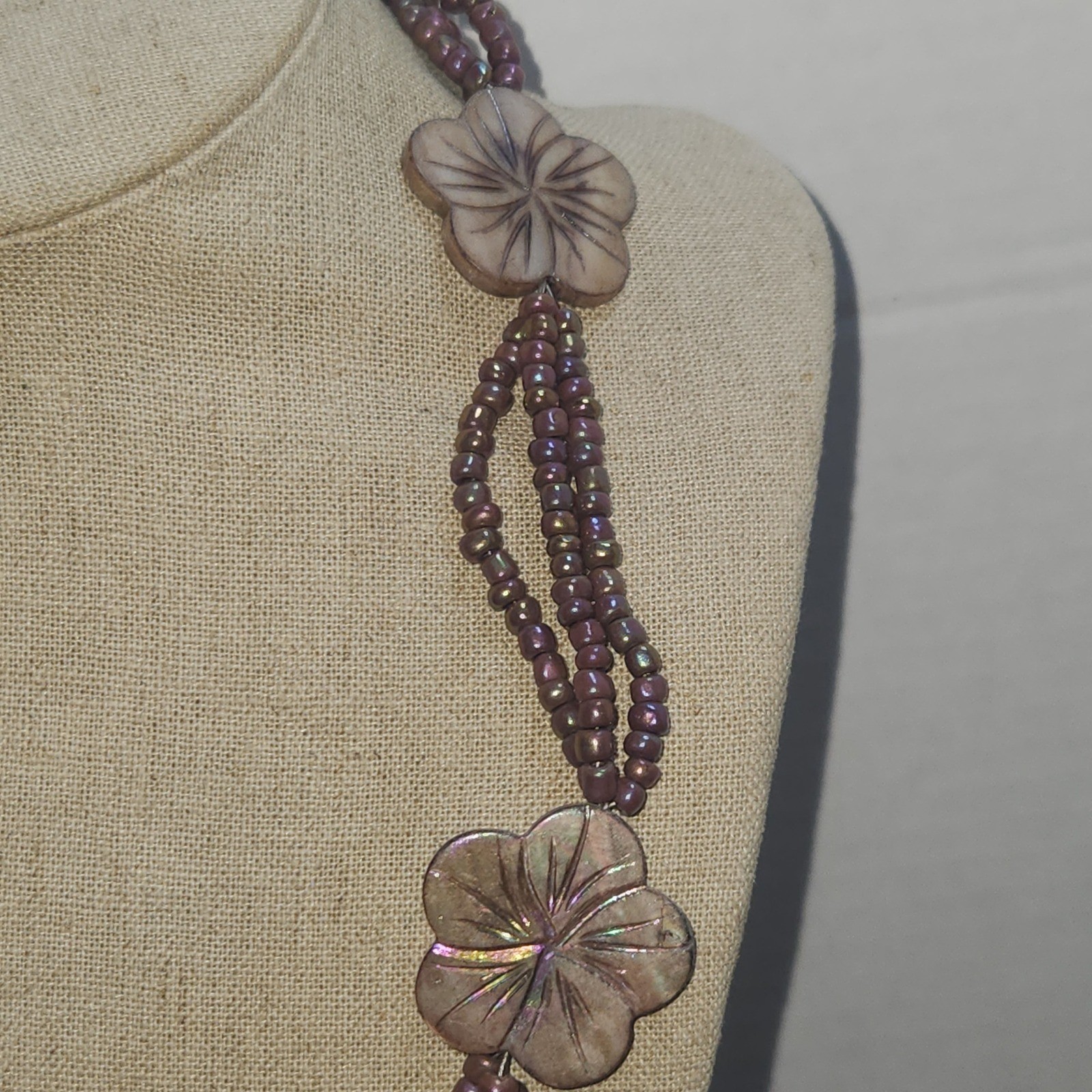 Iridescent Mauve Multi Strand Seed Bead Necklace Carved Shell Flower Toggle 21in