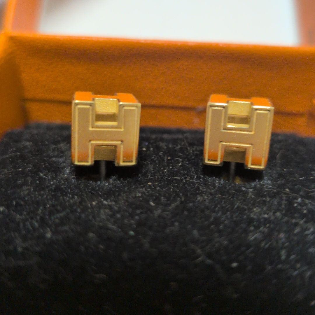 HERMES Cage d’H Cube Earrings Orange Gold Lacquer H Logo Studs Mint w/ Box Auth