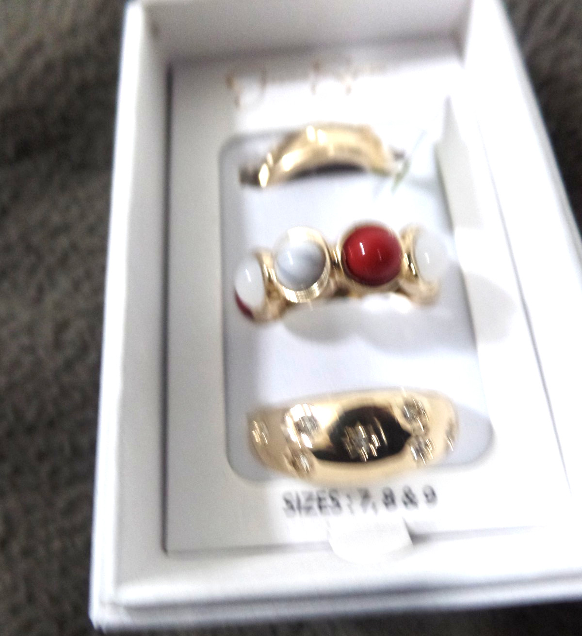 JESSICA SIMPSON, 3 GOLD TONE RINGS, SIZES 7, 8 & 9, BRAND NEW IN BOX