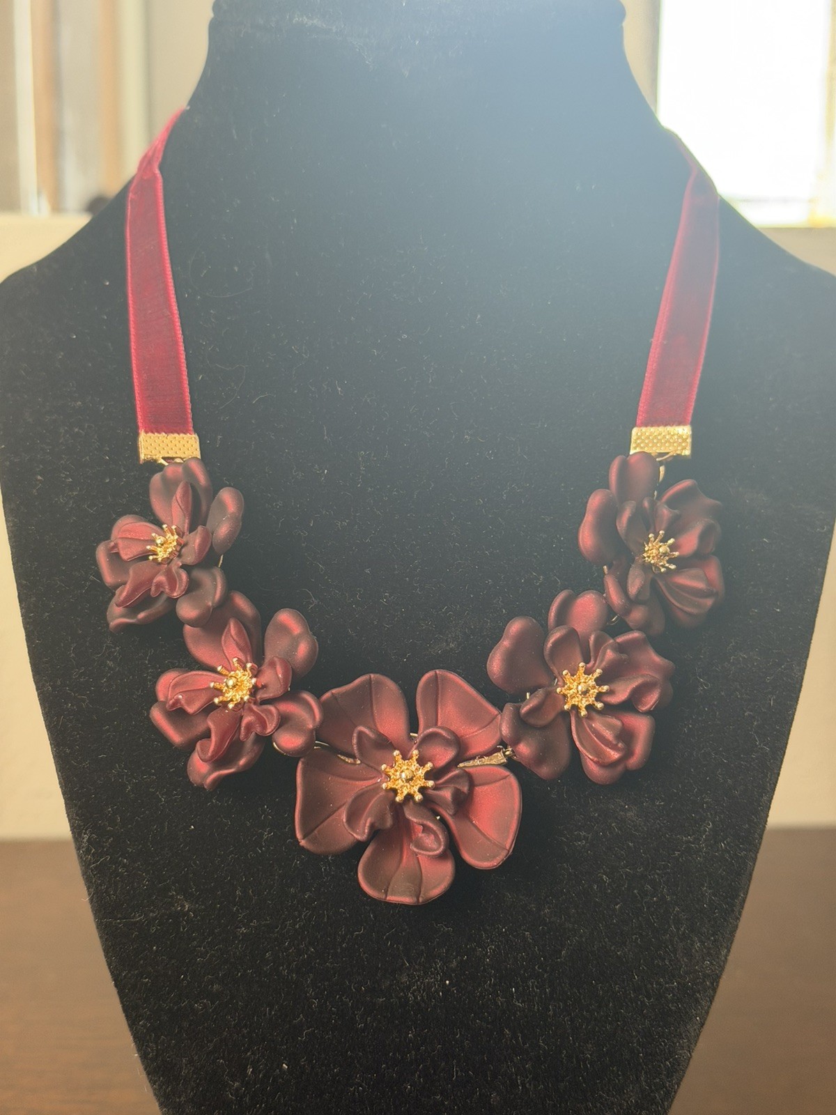 Gold Tone Burgundy Wine Red Floral Design Statement Necklace 18-20 Inch Vintage