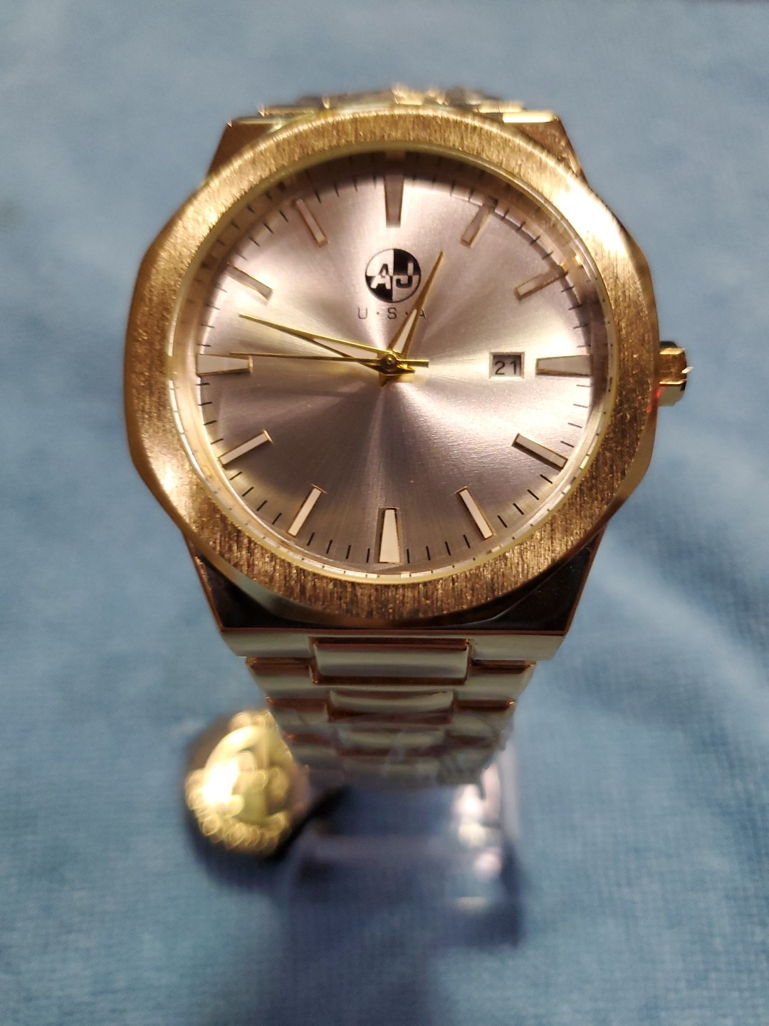 Handsome & Classic AJ USA Watch Brand Men’s Analog Watch, Gold Band