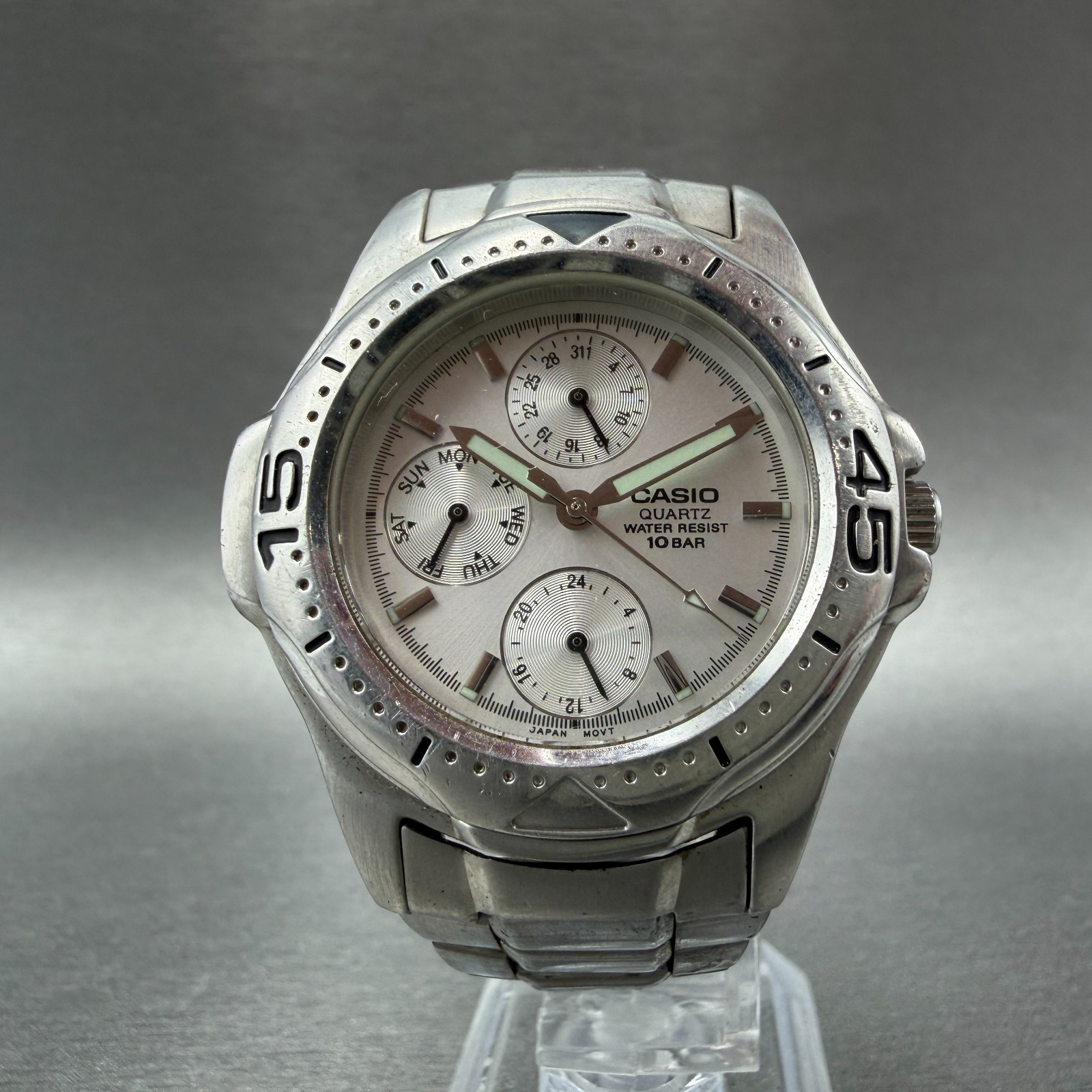 Casio Dive Watch Men 38mm Silver Dial Silver Tone Daydate Round MTD-1046 NewBatH