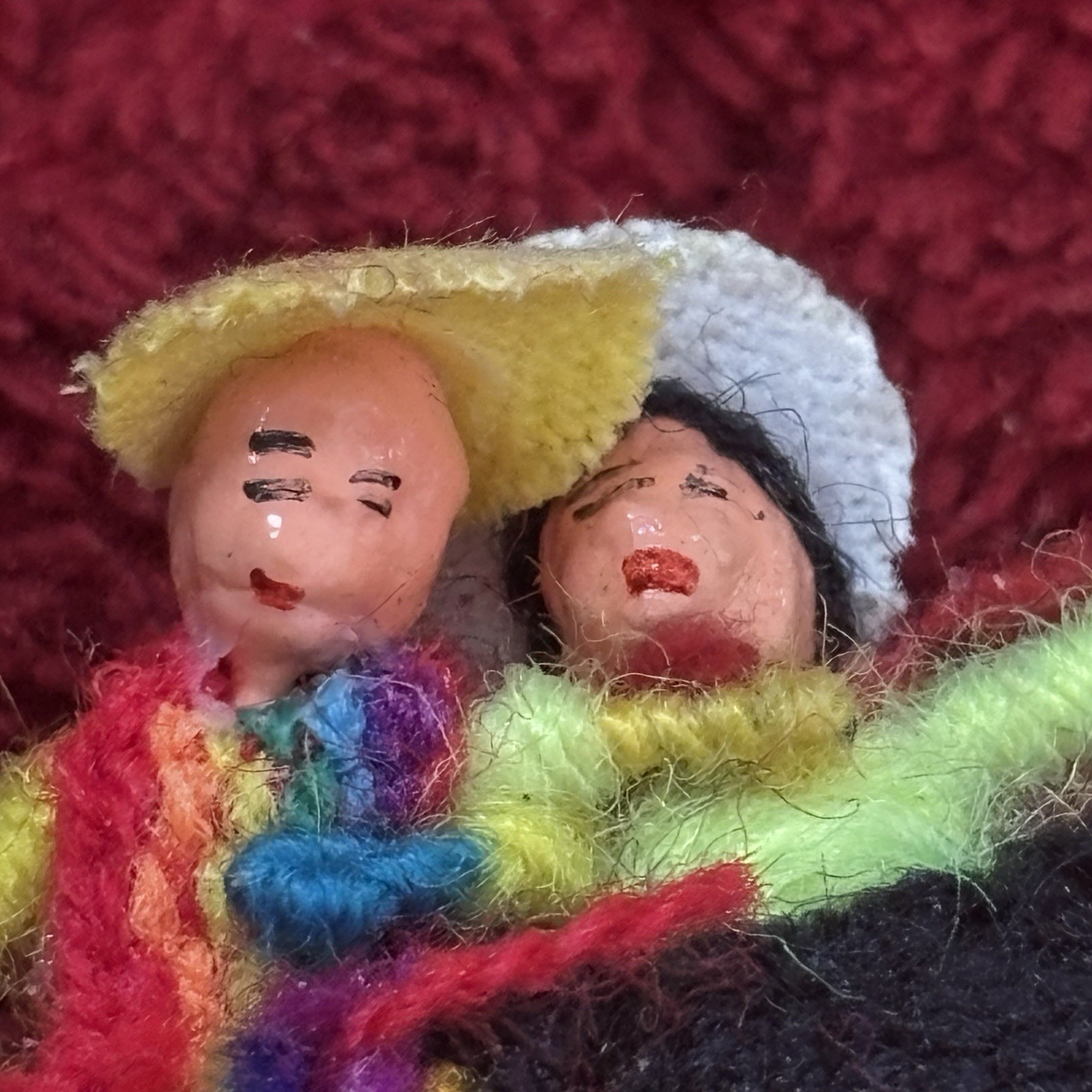 Vintage Handmade Folk Dancing Couple Brooch Pin – Multicolour Yarn Outfits