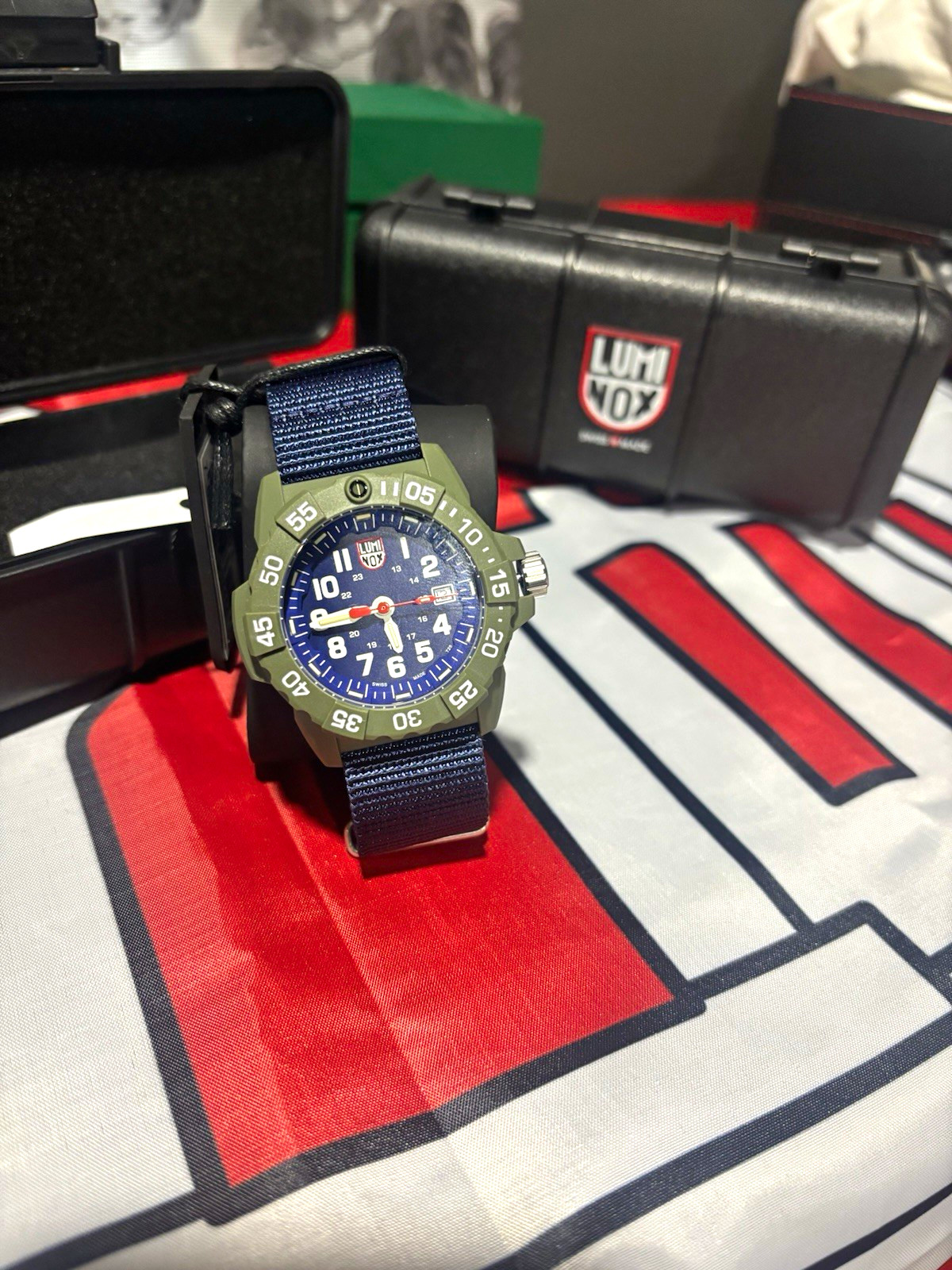 Luminox Men’s Navy SEAL Military 45mm Blue Dial Green Case 200m Quartz Date Box