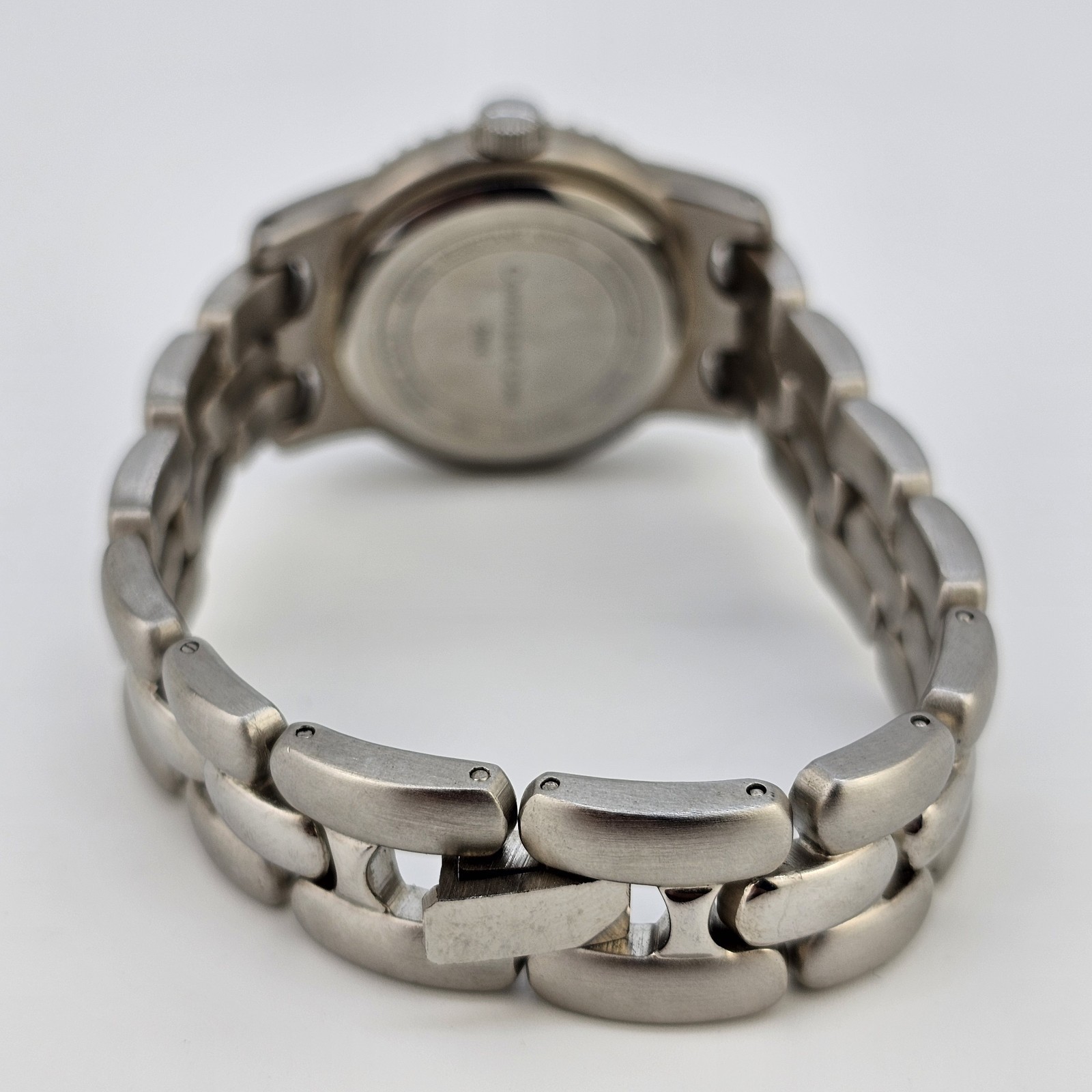 28MM Women’s Watch Gray Dial Gemmed Bezel Gray Bracelet Band 6″ New Battery