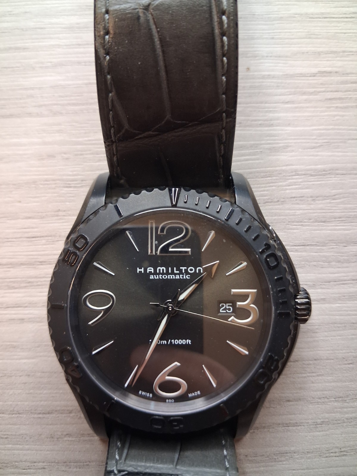 Hamilton Jazzmaster Seaview Automatic H377850 Black PVD 44mm Swiss Automatic