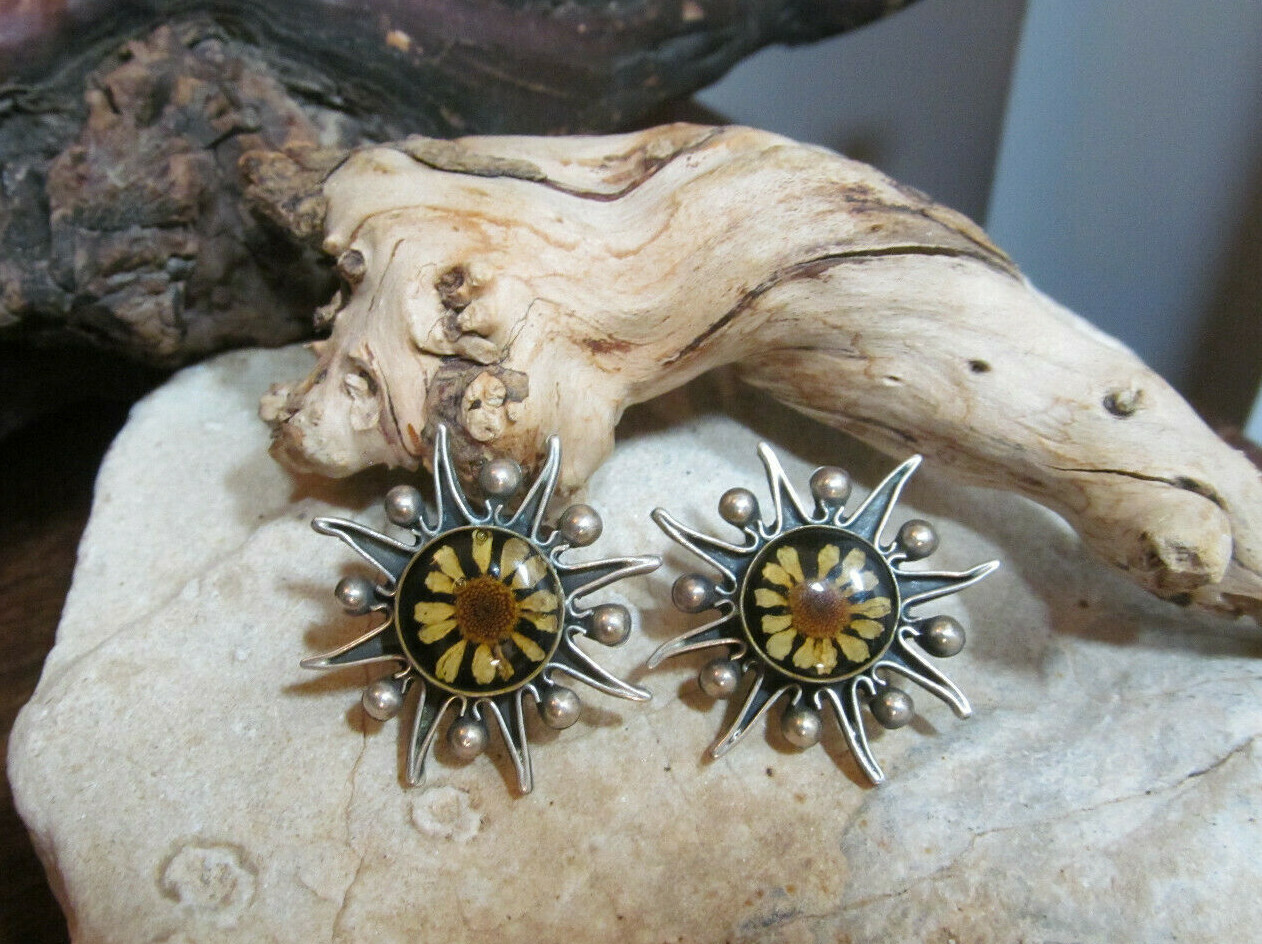 925 Sterling Silver Genuine Dried Flowers in Resin SUN Stud Earrings 10.7g Mex