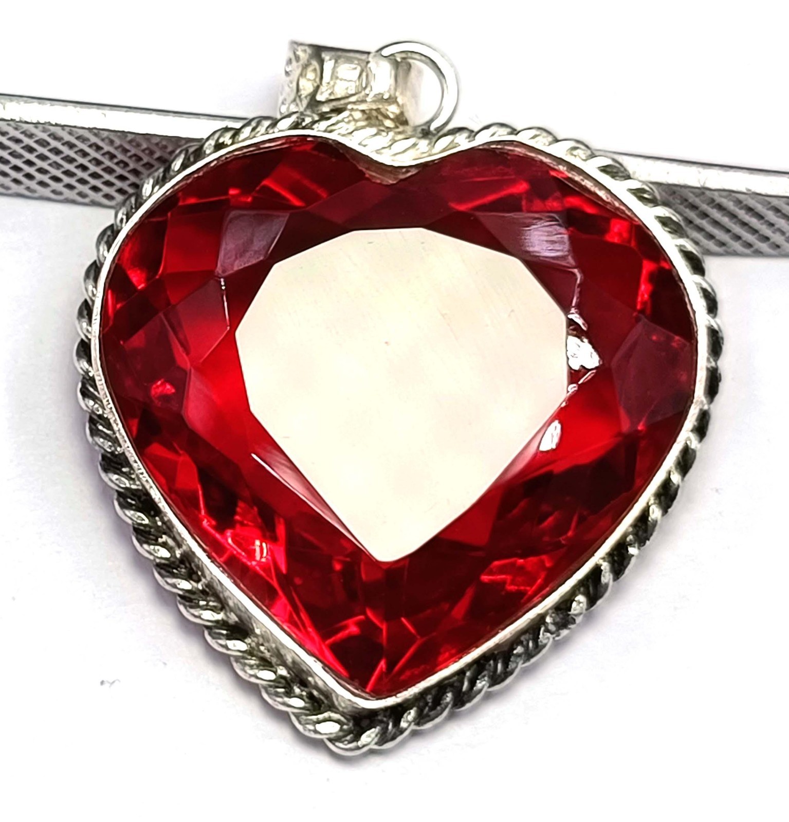 90.00 Carat Natural Red Ruby Heart Pendant 925 Sterling Silver Gems 5NSJ