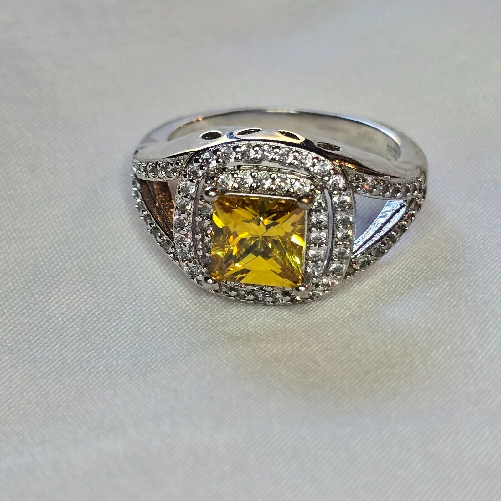 .925 Sterling Silver Citrine Color Gemstone Ring Women’s 8.5 New
