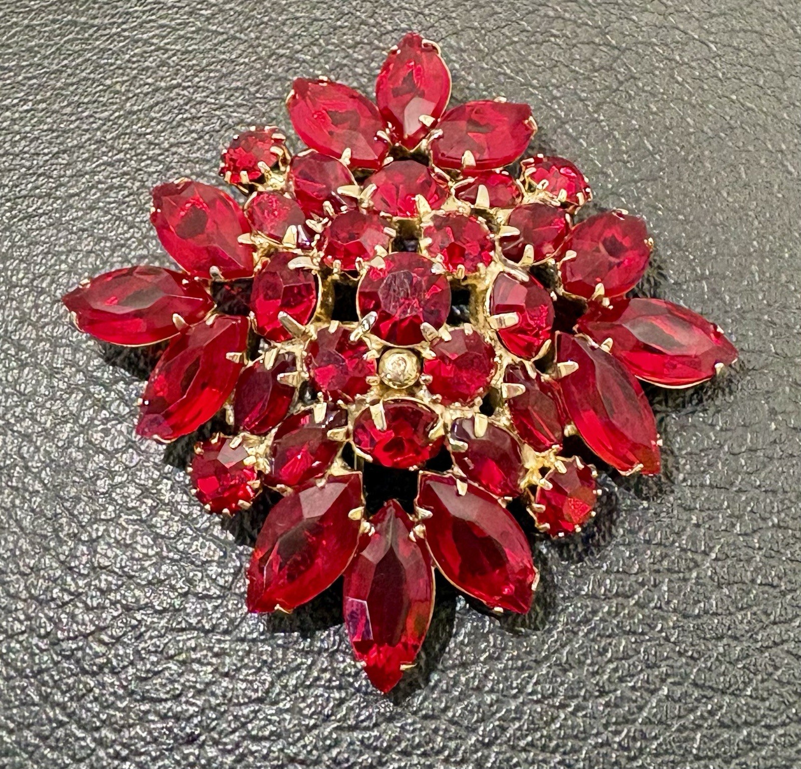 Vintage Ruby Red rhinestone Brooch Juliana Style Layered Red Crystal Gold Tone