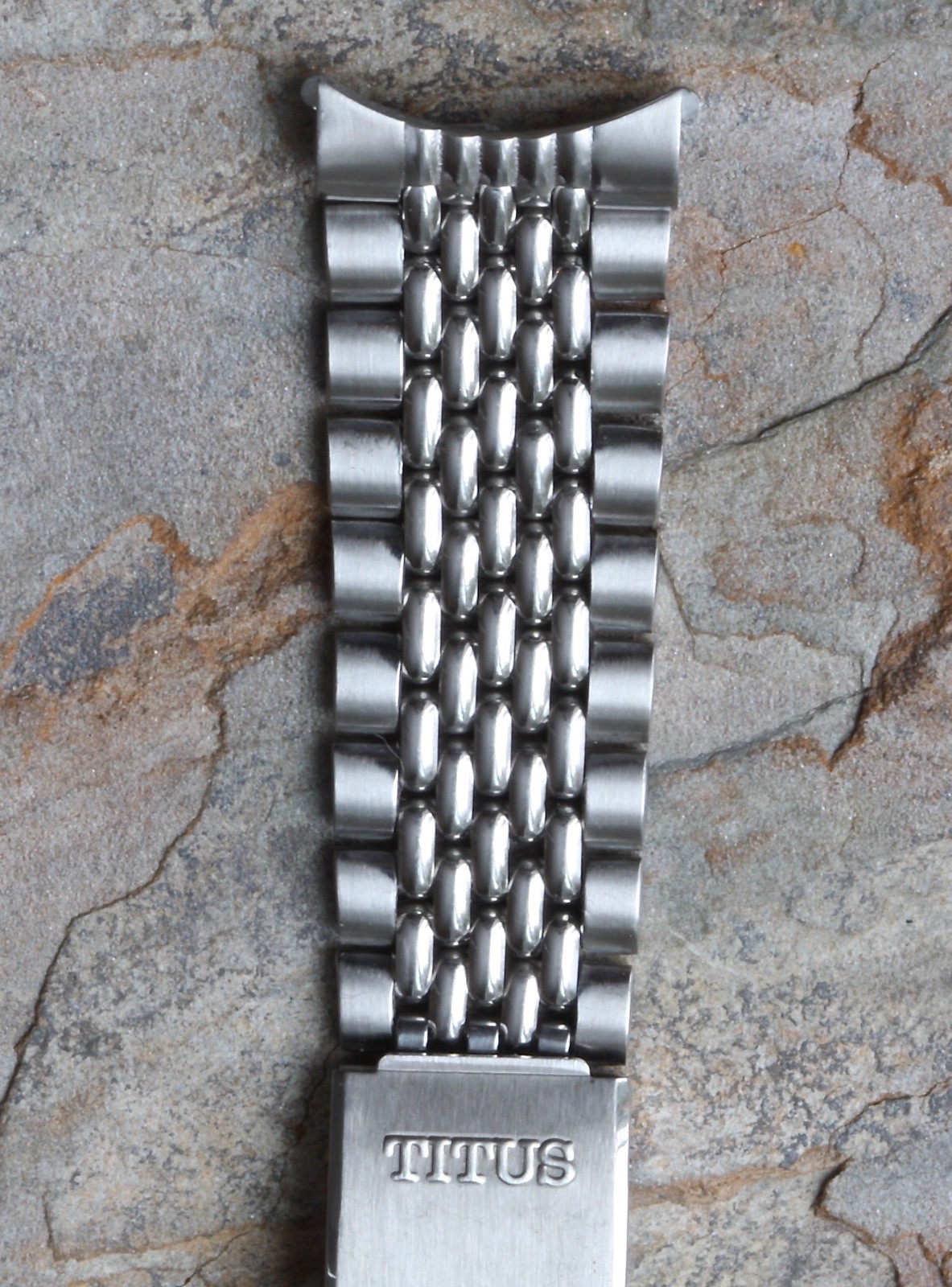 22 SOLD Titus 1960s Beads of Rice band 20mm to Calypsomatic vintage divers watch