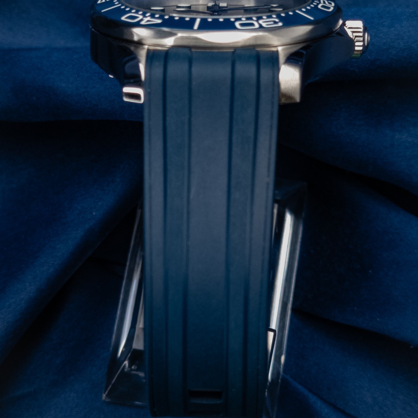 2024 OMEGA Seamaster Diver 300M Gray Wave 6xStraps 210.30.42.20.06.001 Full Set