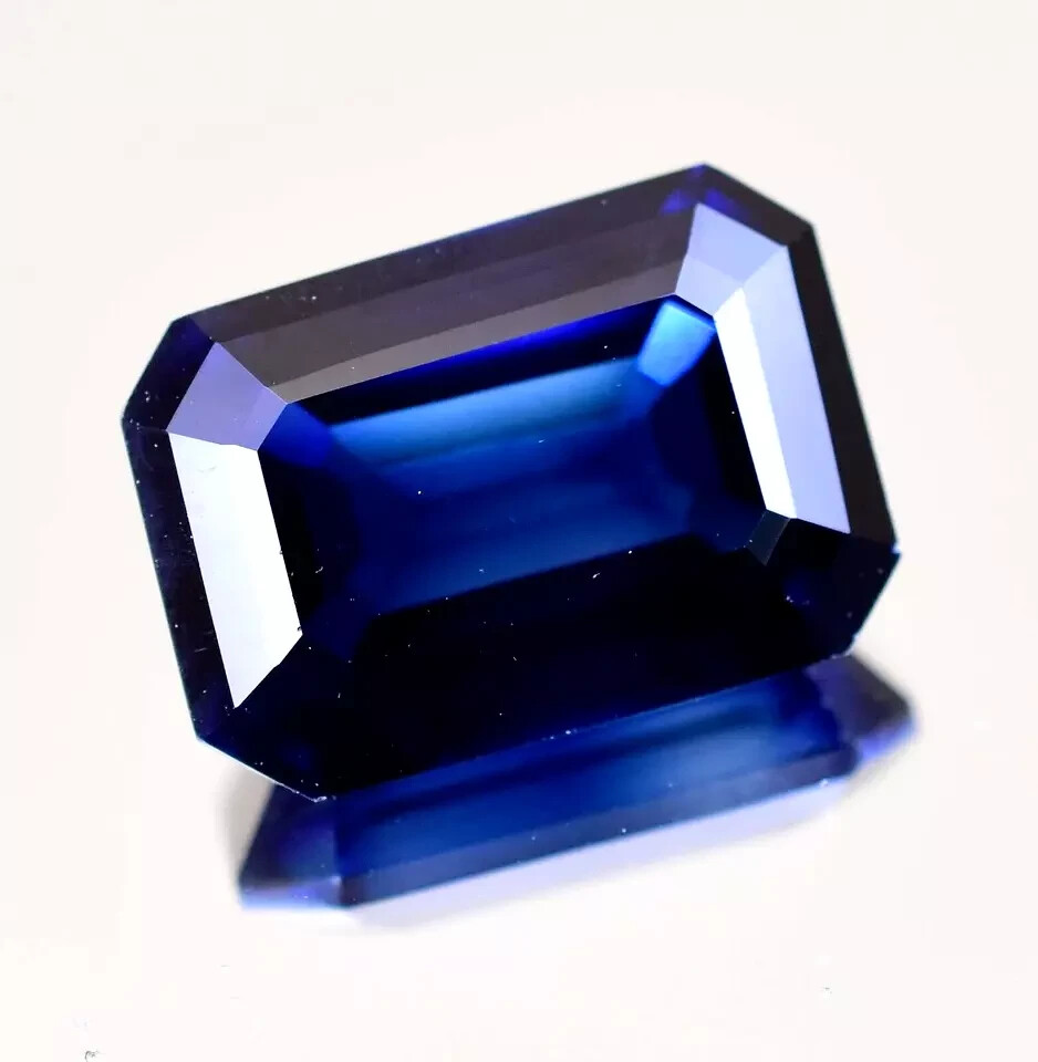Natural Blue Sapphire Flawless 21 Ct Emerald Cut Certified Loose Gemstone