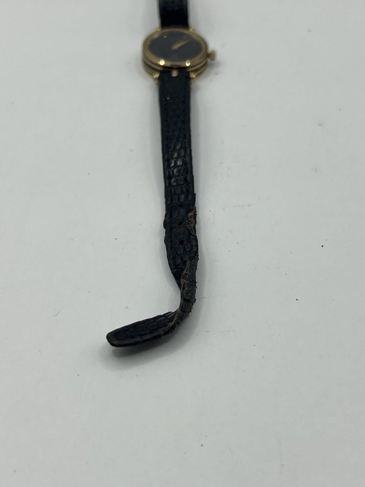GUCCI ONE JEWEL QUARTZ WATCH ~ RUNNING ~