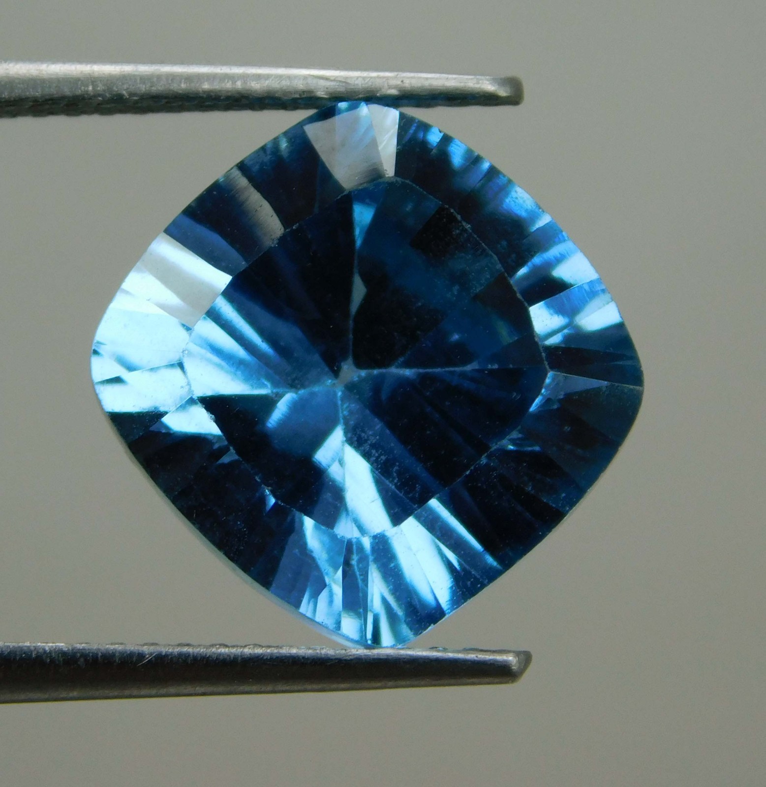 11.05 Ct Natural Mogok Blue Green Spinel Cushion Cut Certified Loose Gemstone