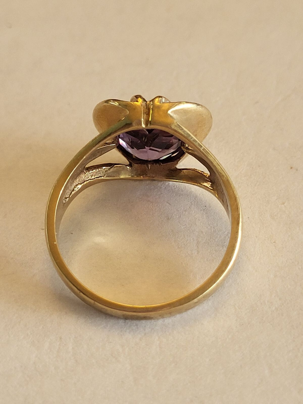 Vintage 10K Solid Yellow Gold Lab Created Purple Sapphire Ring Size 6.25 3.29 G