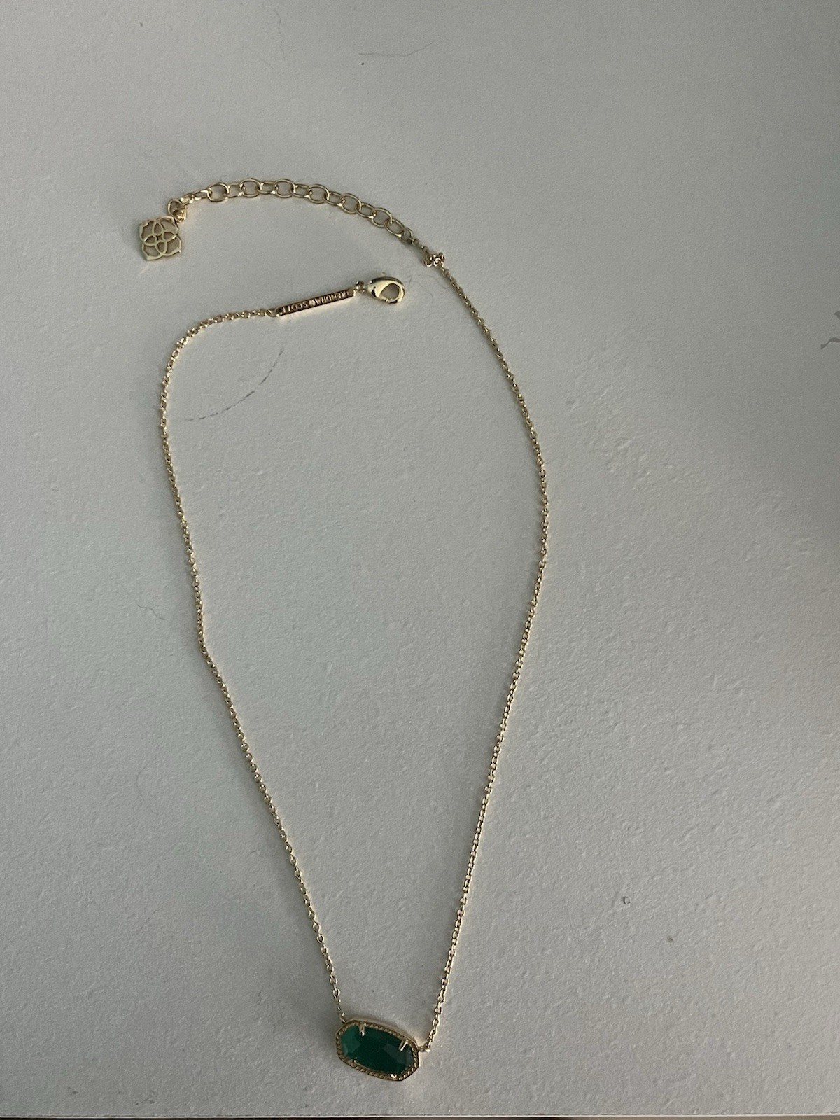 Kendra Scott Elisa Gold Pendant Necklace with Emerald Cats Eye Stone