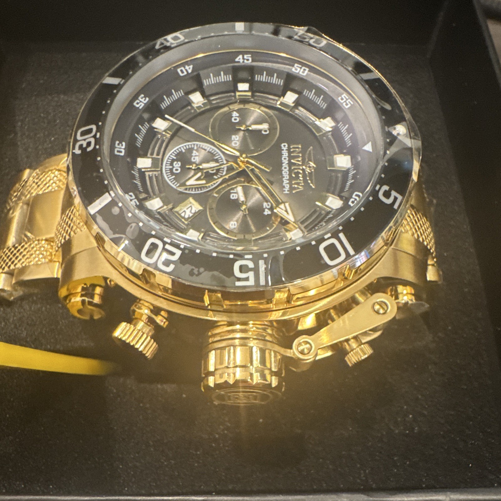 Invicta coalition force nighthawk Men’s Quartz Chronograph Gold/Black Dial 50mm