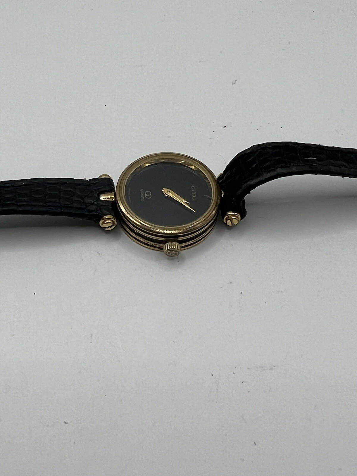 GUCCI ONE JEWEL QUARTZ WATCH ~ RUNNING ~