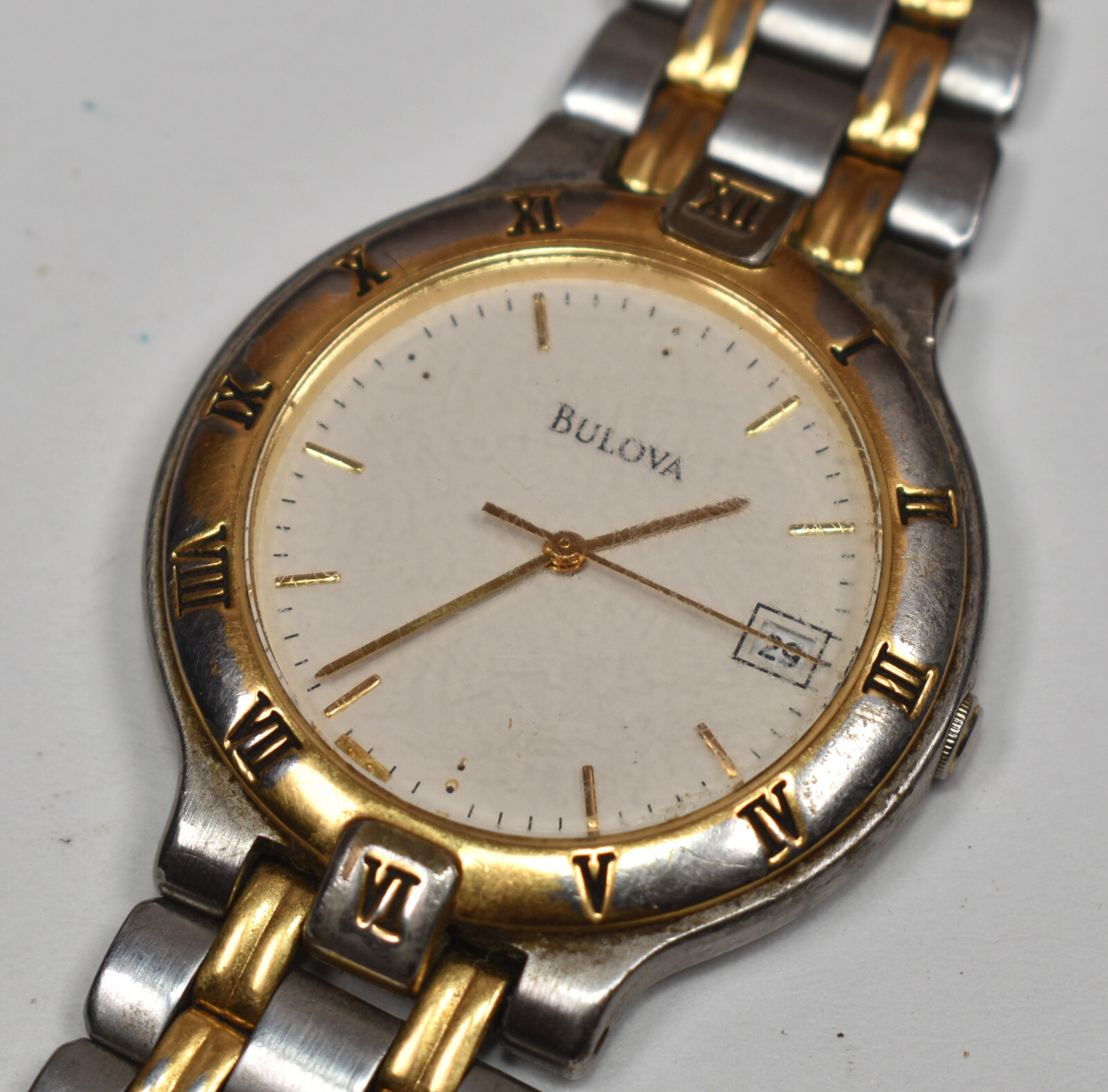 Vintage Bulova Two Tone Womens Ladies Date Quartz T8 Japan Movement Wrist Watch