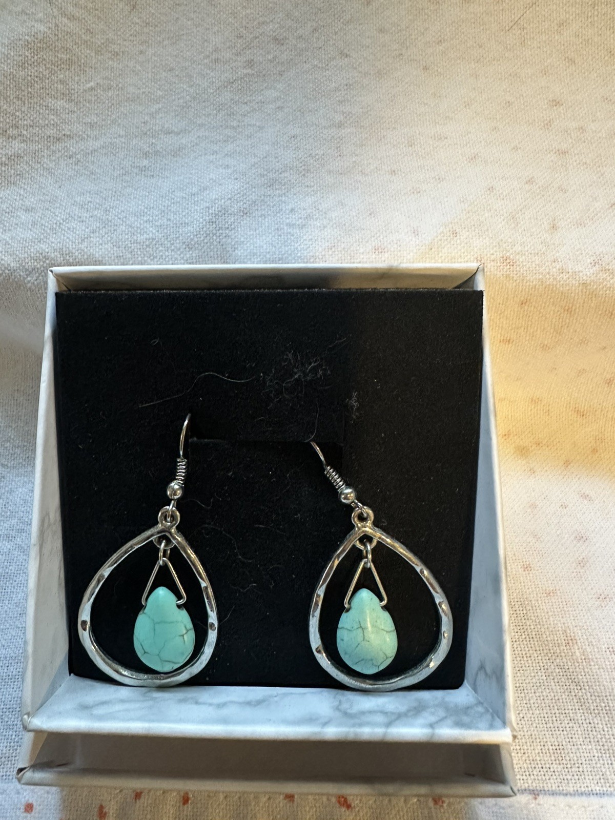 turquoise silver earrings lightweight teardrop oval dangle 2″ long plastic bead
