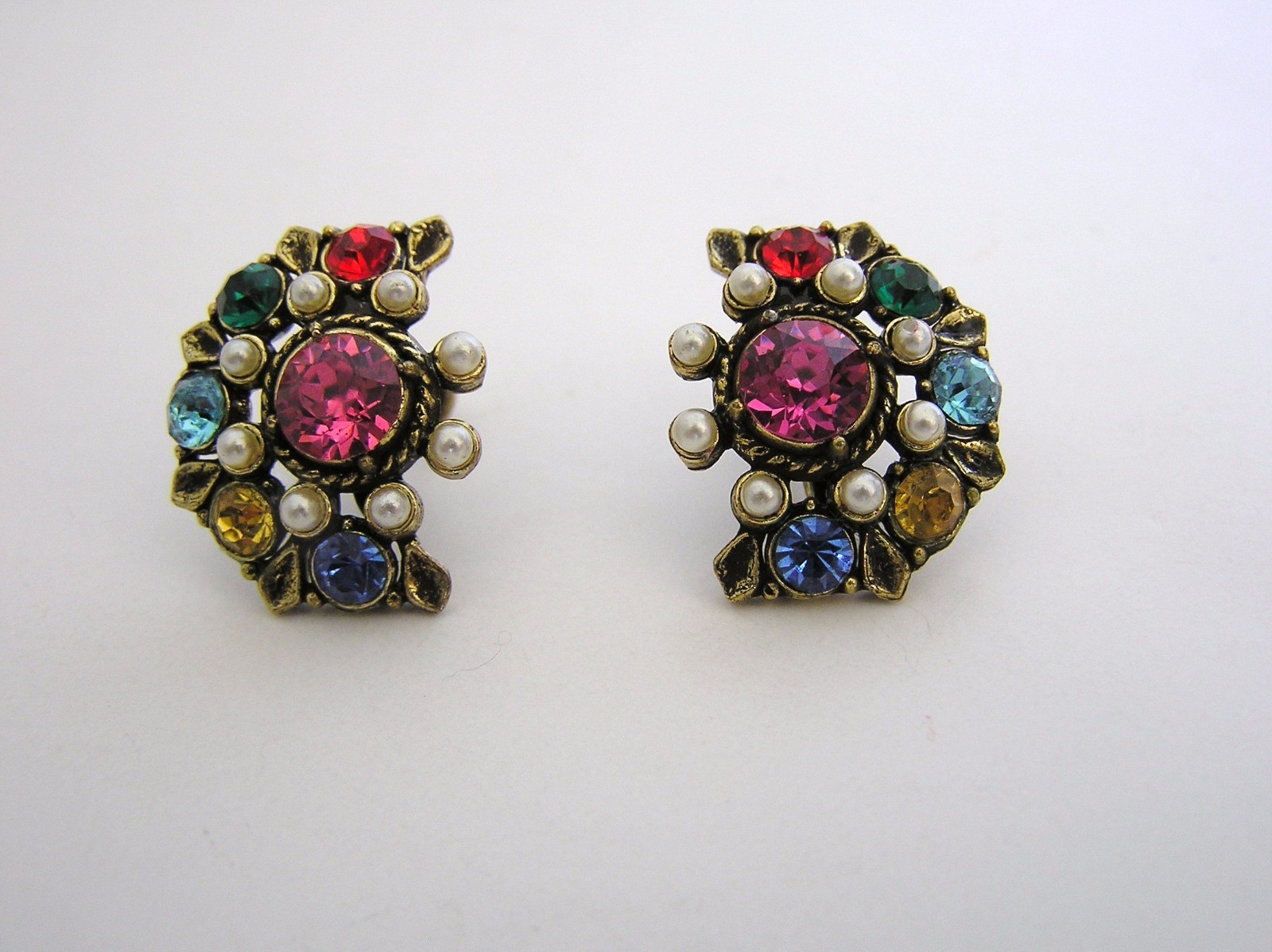 VTG CORO Multi Color Rhinestone & Faux Seed Pearl Screwback Earrings Jewel India