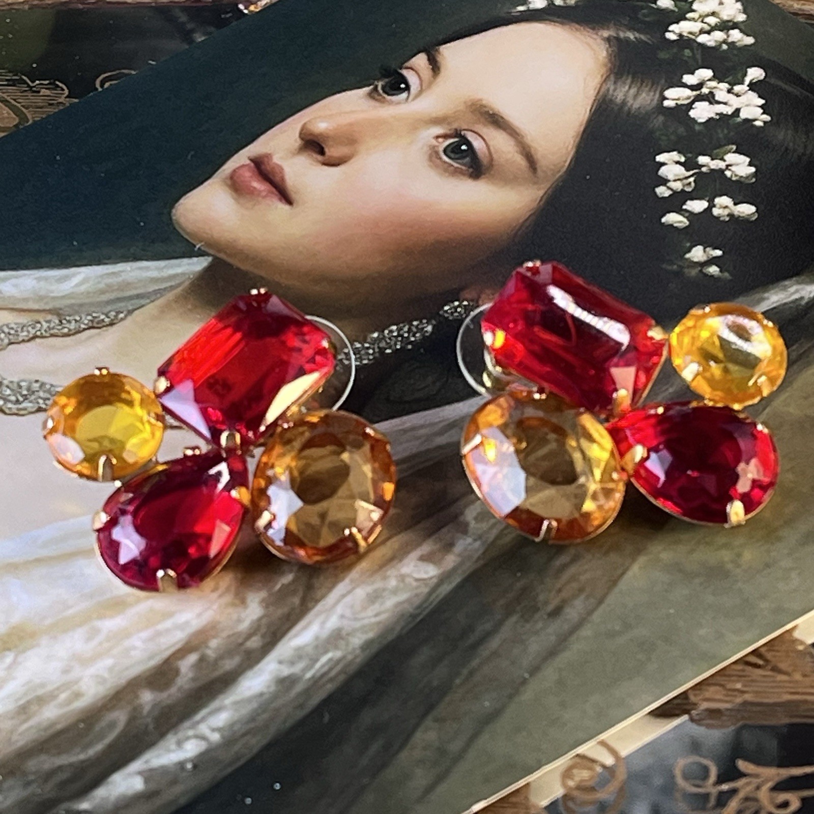 Vtg 1.5” Red & Citrine Glass Pierced Earrings Gold Tone Cluster Presidium Tested