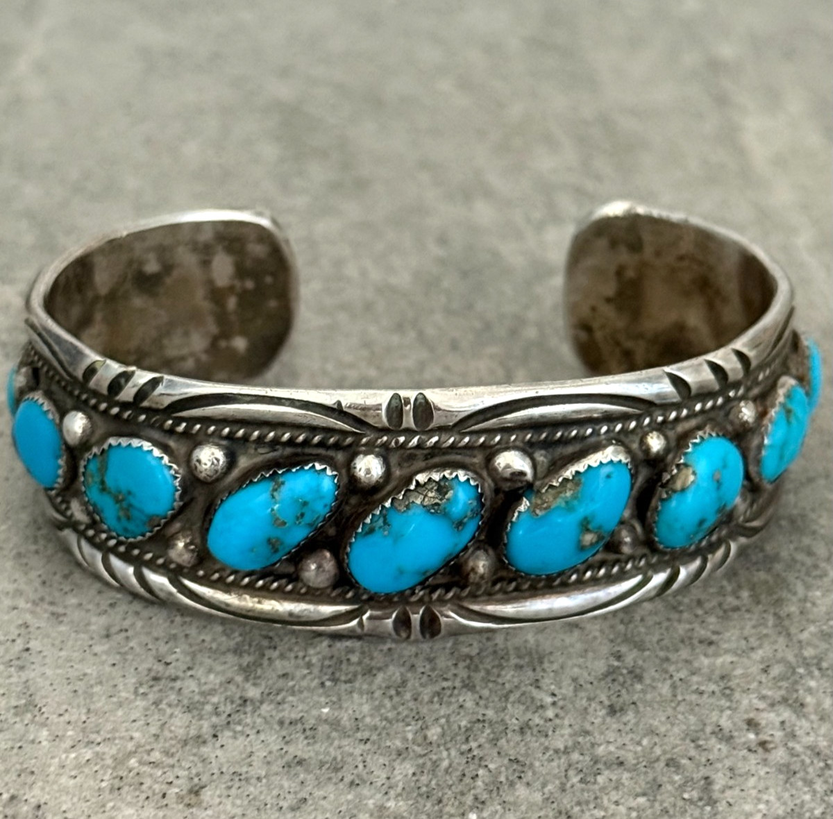 Vintage Native American Navajo MORENCI TURQUOISE Sterling LARGE Bracelet 8.25 in