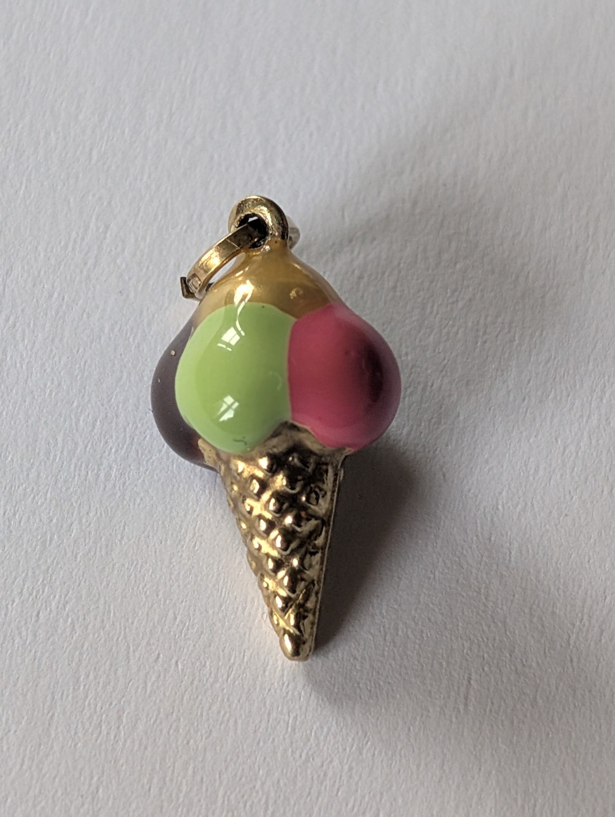 9ct Gold and Enamel Charm – Ice Cream Cone – Vintage