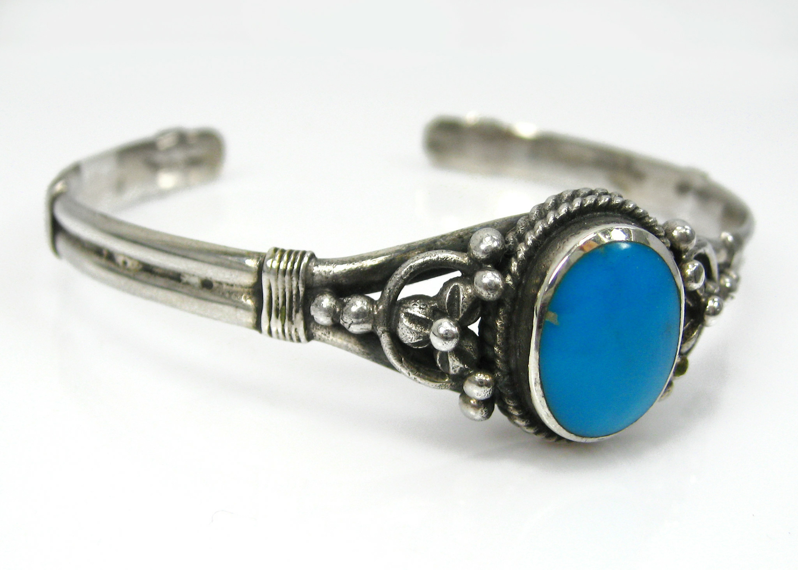 Turquoise Small Flower 925 Sterling Silver Cuff Bracelet (17.0g)