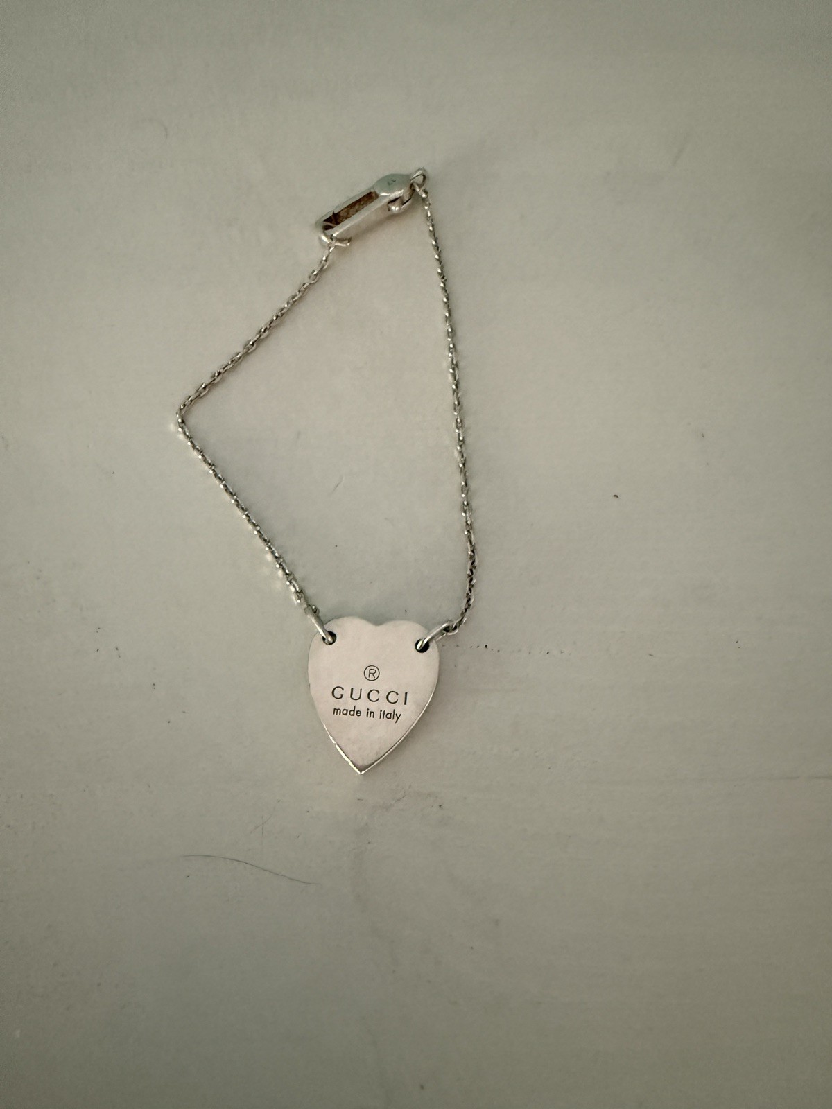 Authentic Gucci Sterling Silver Trademark Heart Bracelet Size 18 (7.09″) W/ COA