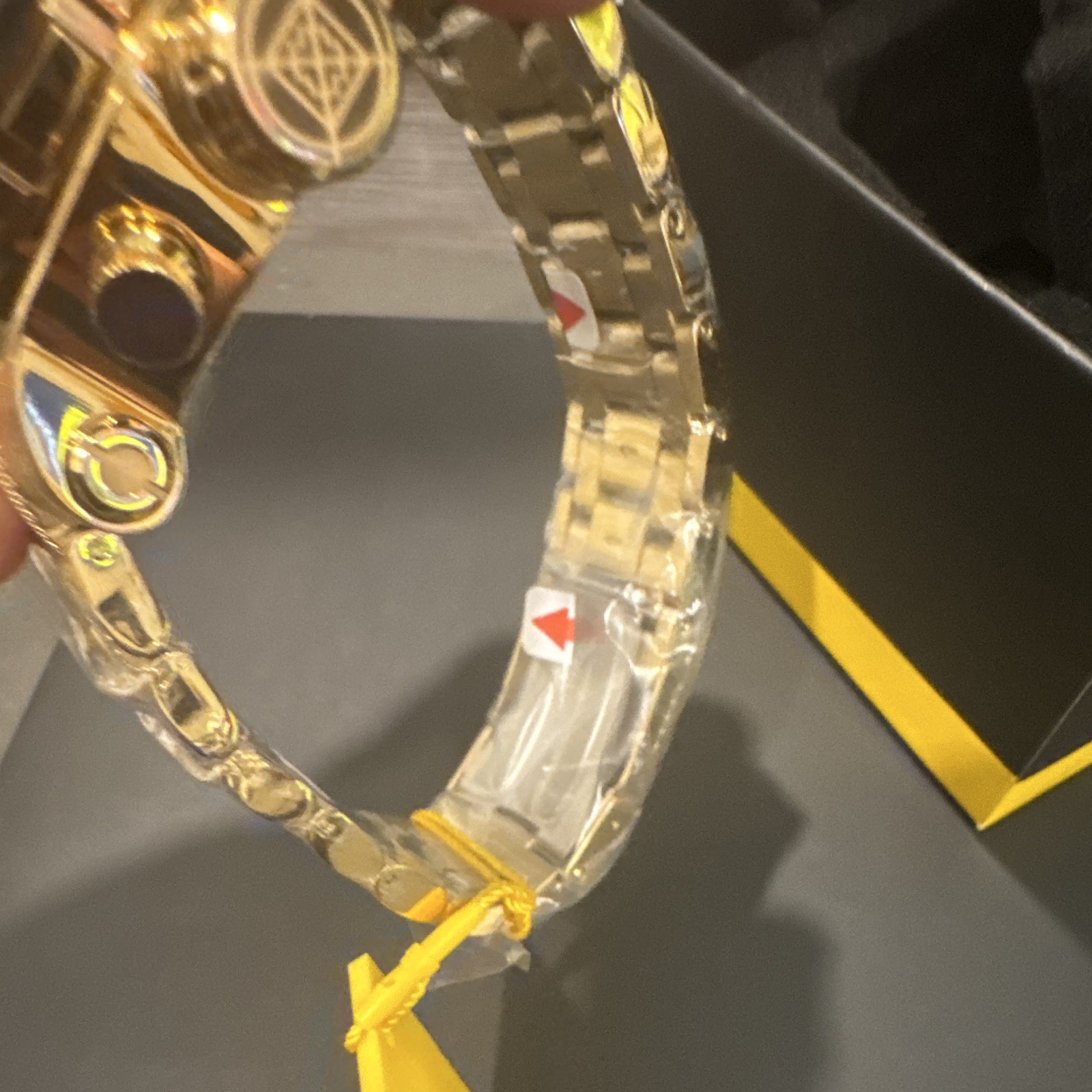 Invicta coalition force nighthawk Men’s Quartz Chronograph Gold/Black Dial 50mm