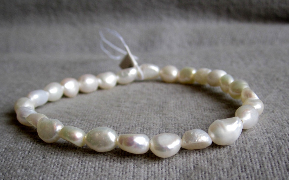 Bracelet made of freshwater cultured pearl cream AA for arm widths approx. 16-20 cm elastic
