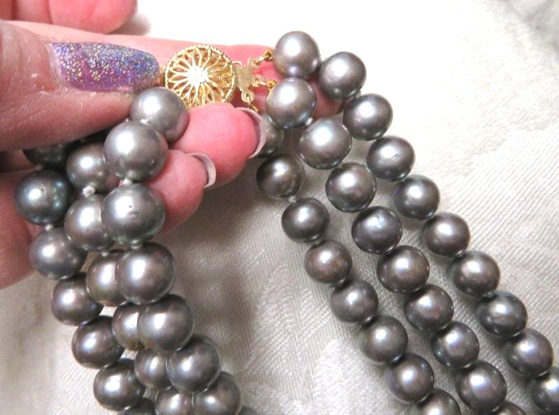 Three STRAND Gray (25-1/2″-27″-29-1/2″)CULTURED PEARLS(8.8mm) 14k CLASP