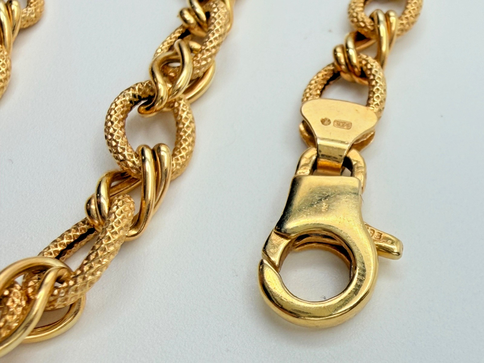 UNOAERRE 14K Gold Necklace Italy 1AR Textured Oval Link Collar 17” 12.22g 6.7mm