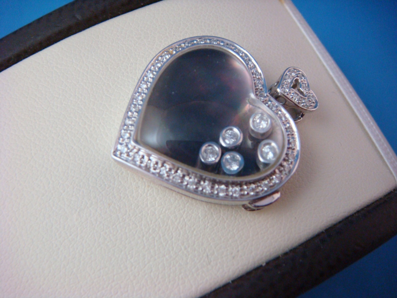 14 KT WHITE GOLD HEART SHAPE HAPPY DIAMONDS PENDANT-LOCKET 8.8 GRAMS