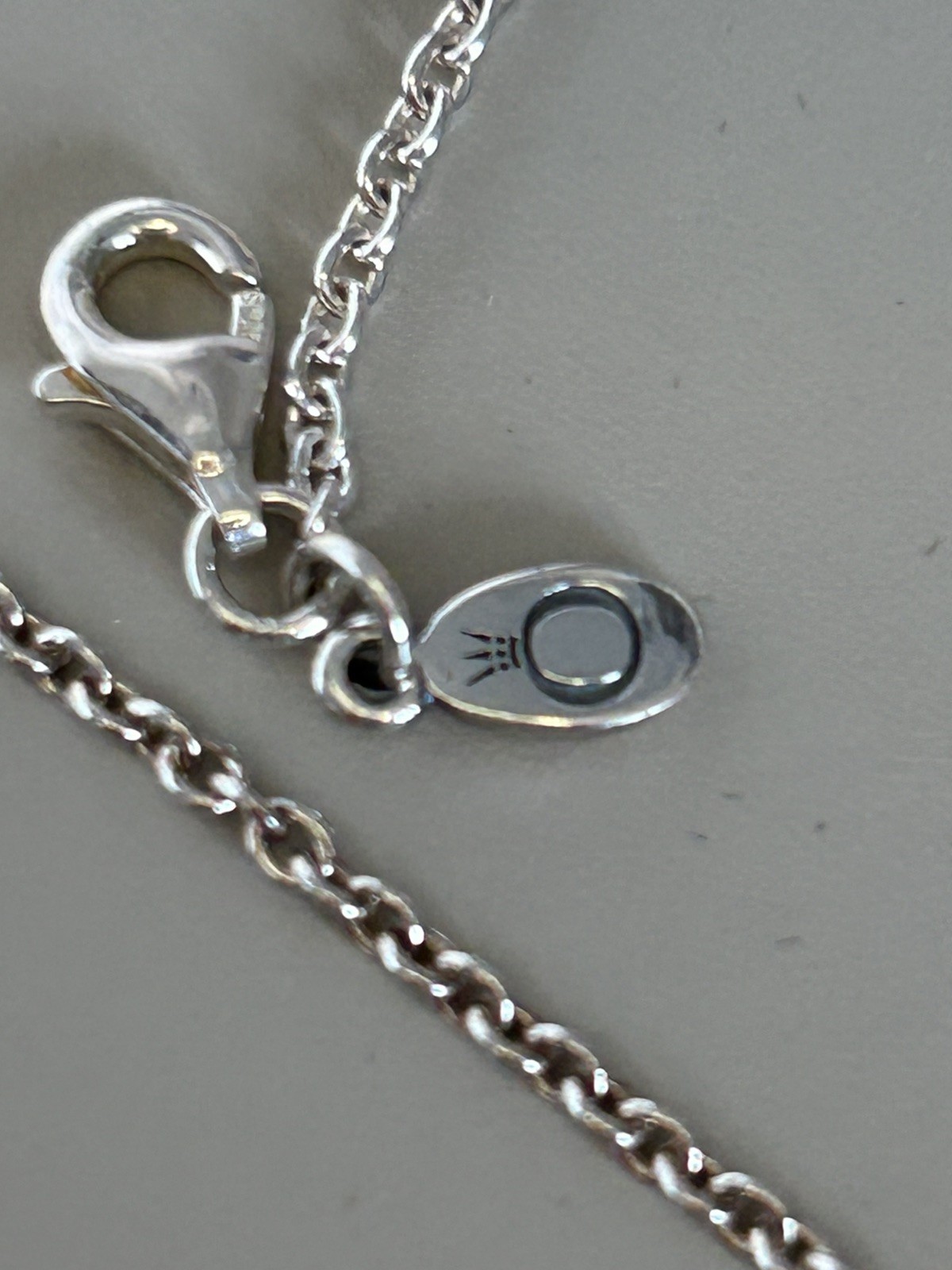 Authentic Pandora 2.5cm pavé Heart floating Locket & adjustable chain