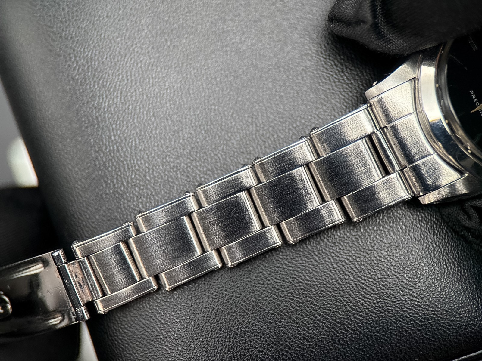 Vintage Rolex OysterDate 6466 Black Dial Oyster Rivet Bracelet Manual 30mm 1967